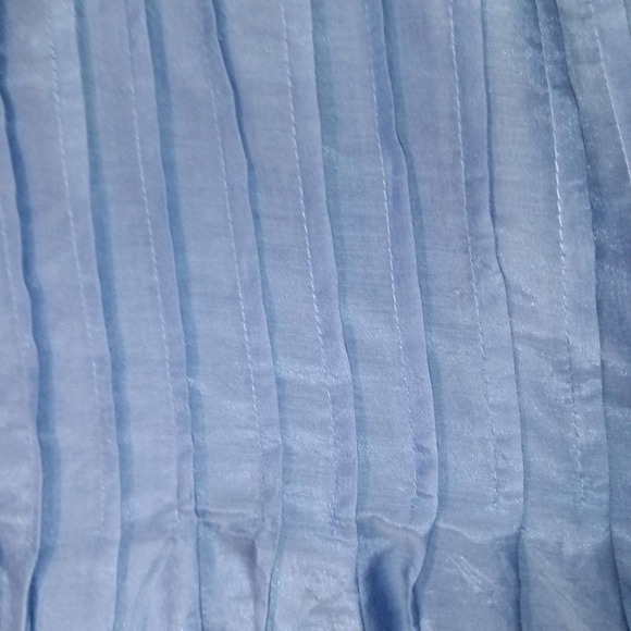 Twelve By Twelve Sleeveless Pleated Button-up Top - Picture 6 of 8